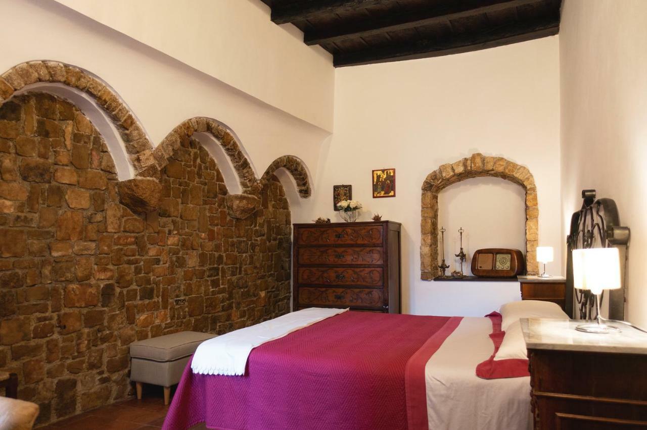 Aurora Medieval House Sermoneta Exteriér fotografie