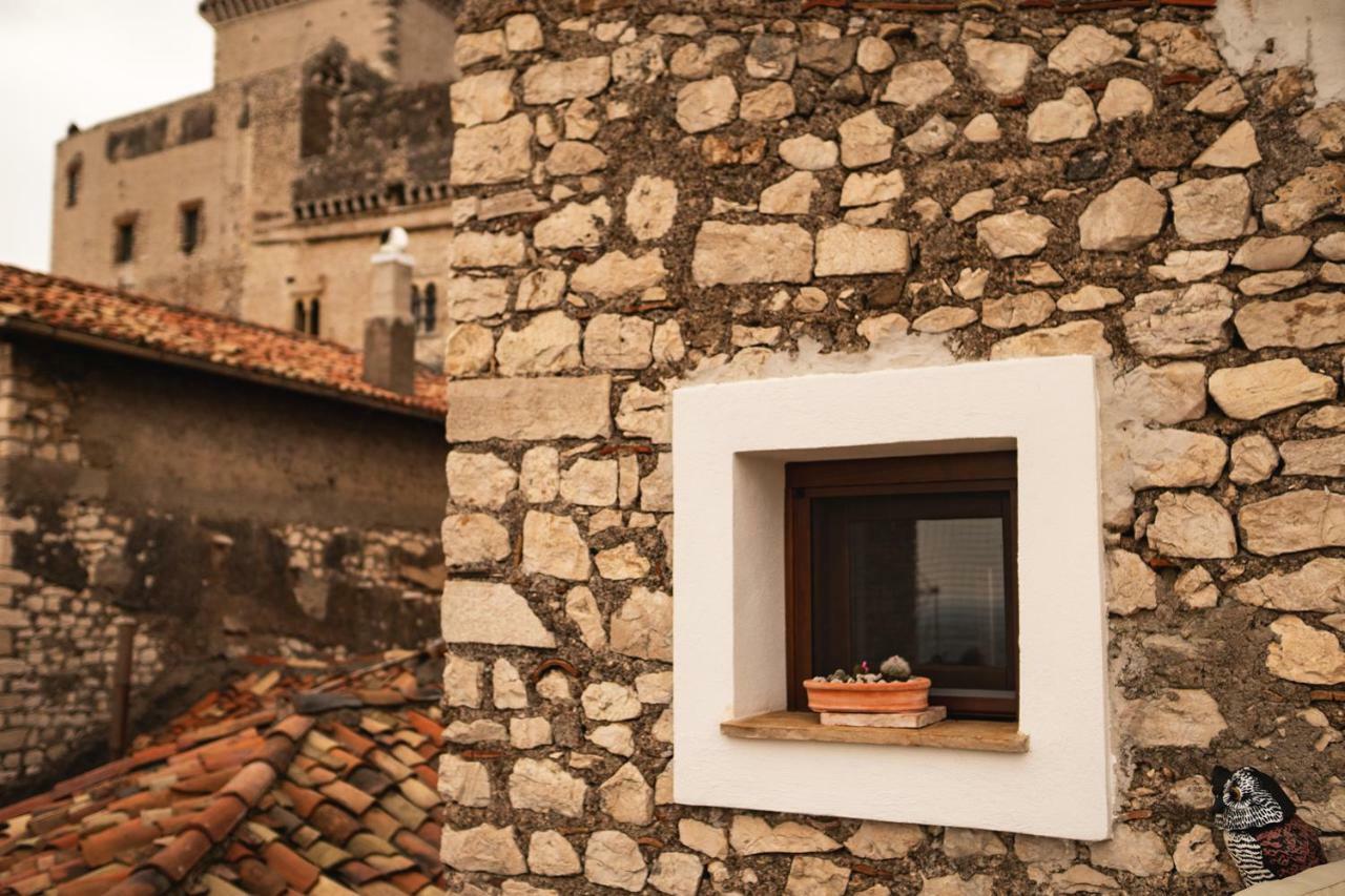 Aurora Medieval House Sermoneta Exteriér fotografie