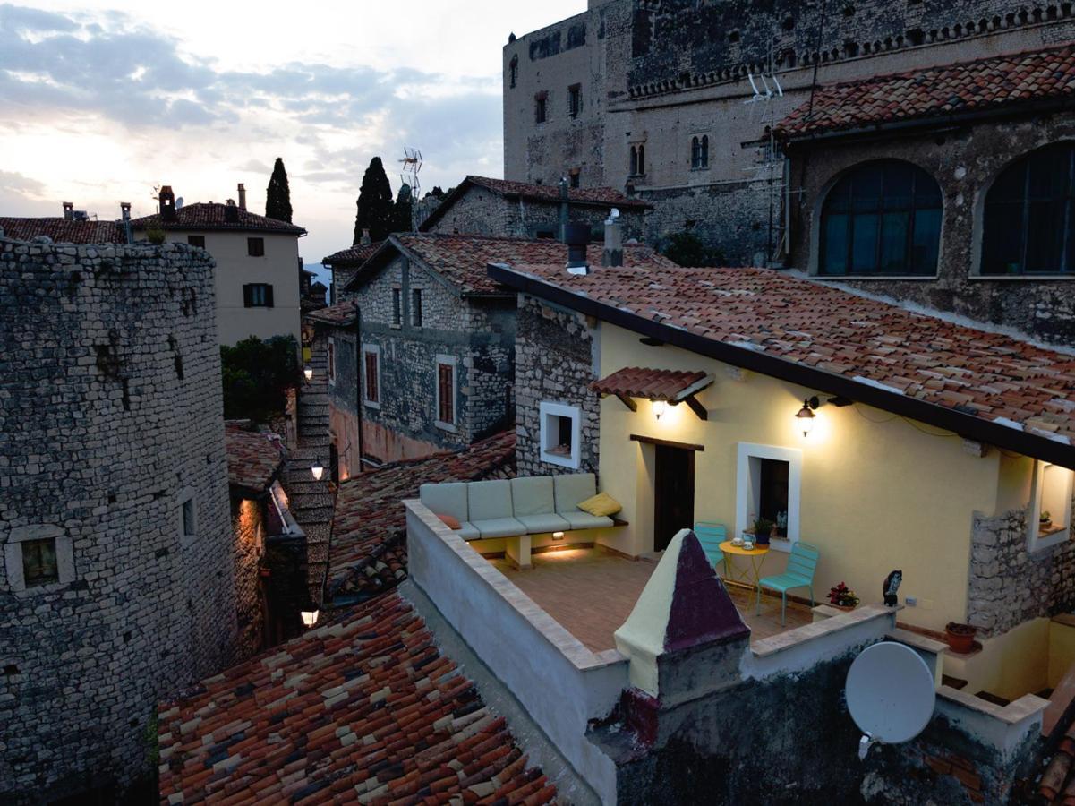Aurora Medieval House Sermoneta Exteriér fotografie